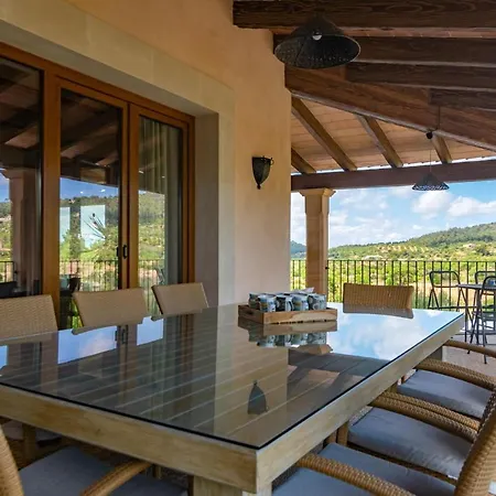 S'albarcoquer Villa *