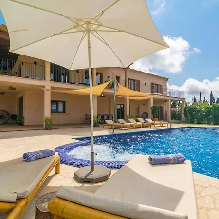 Villa S'albarcoquer *